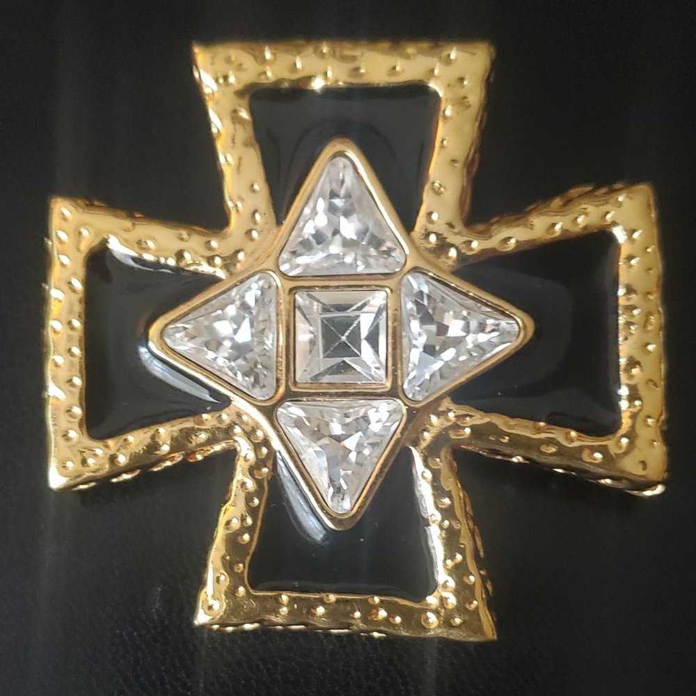 Signed St John Vintage Brooch Cross Black/Gold & St John Gold Hoop Clip earrings - Picture 2 of 7